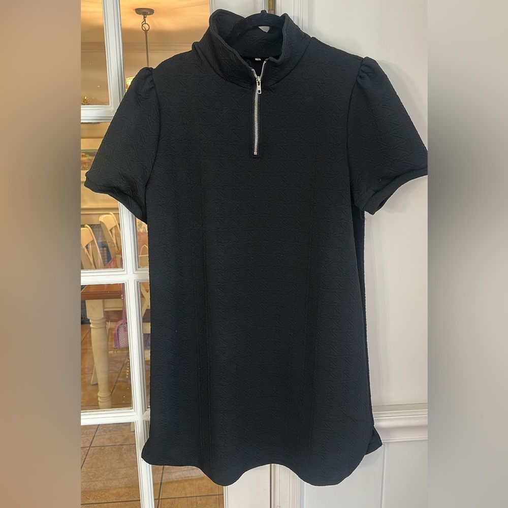 Size M, Never worn. Amazon Black Mini Dress with Zipper. Runs big.